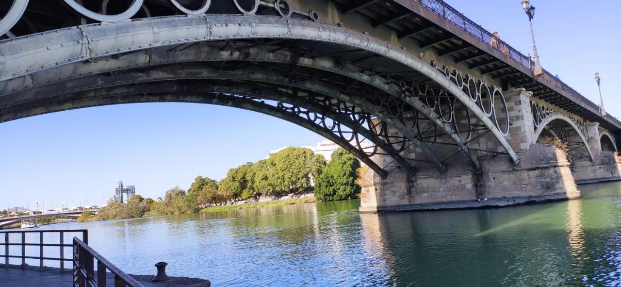 Apartamento Con Vistas Al Rio Guadalquivir En Triana, Sevilla Eksteriør bilde